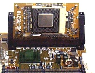 Celeron 366 montado sobre el Slotket en una placa Slot 1