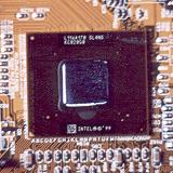 Foto (sin el disipador) del MCH del chipset Intel 850, para control de memoria Rambus en el Pentium 4